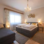 Апартаменты Zirbenglueck- Wellness Inklusive *